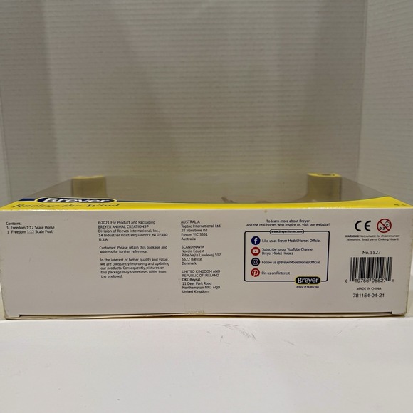 GENUINE Breyer Freedom Series Racing The Wind, Horse & Foal Set, NIB - Picture 4 of 6